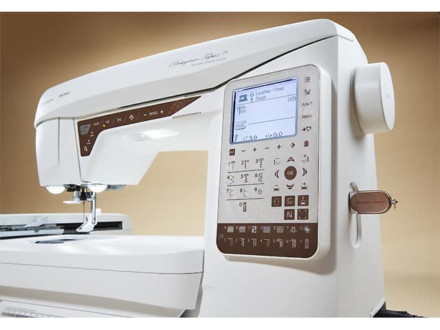 Husqvarna Viking Designer Topaz 25 1